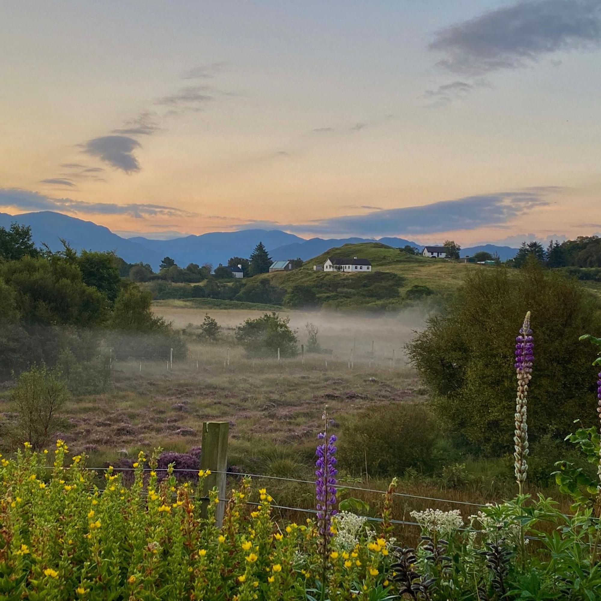 Off The Hill B&B Isleornsey (Skye) Exterior foto